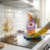 Czyszczenie tłuszczu w kuchni sprayem SIO Multi Purpose Power Spray
